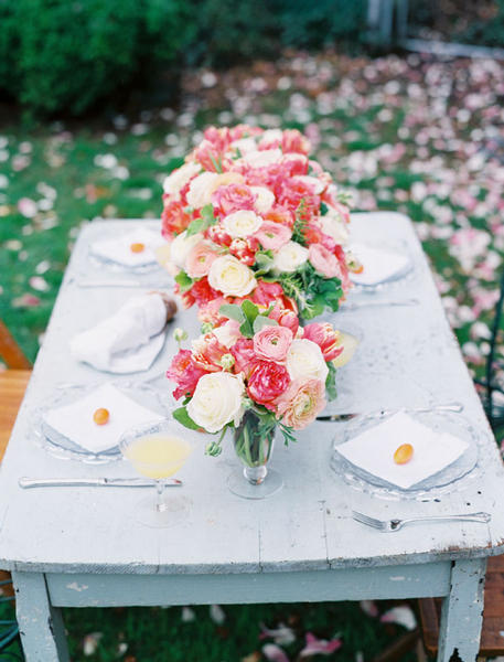 garden bouquet table setting