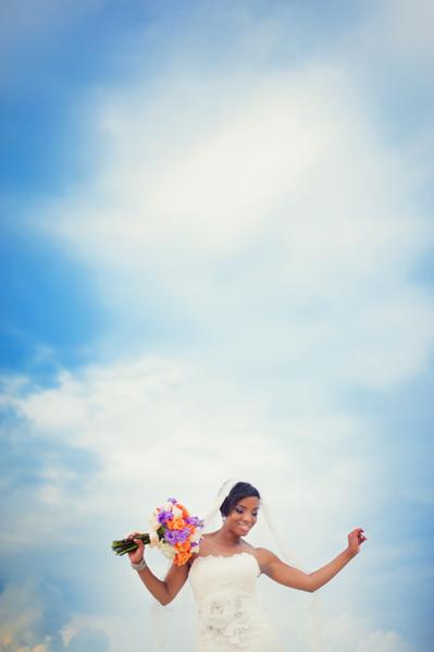 bride holding bouquet