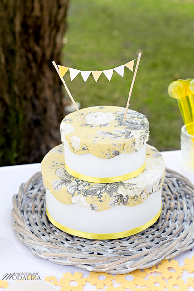 yellow wedding cake