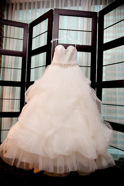 anne barge wedding gown