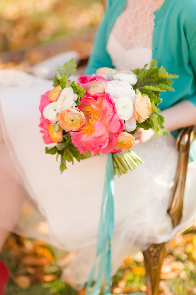 bride holding bouquet
