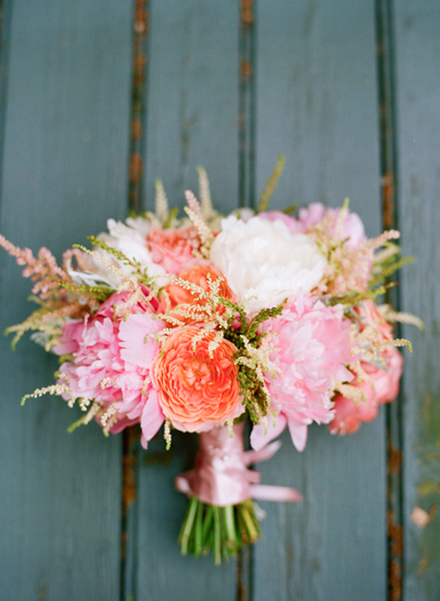 bridal bouquet, garden roses, pink peonies