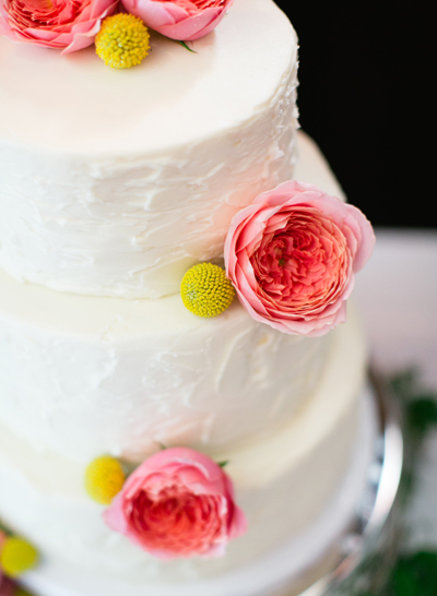 wedding cake flowers