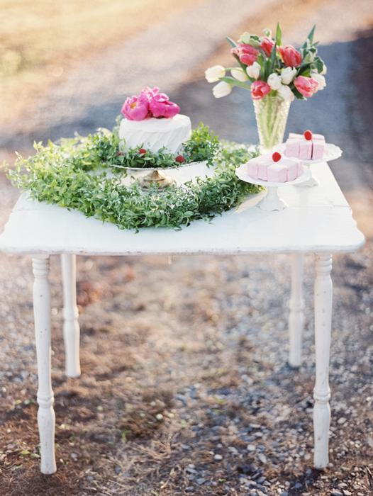 cake table