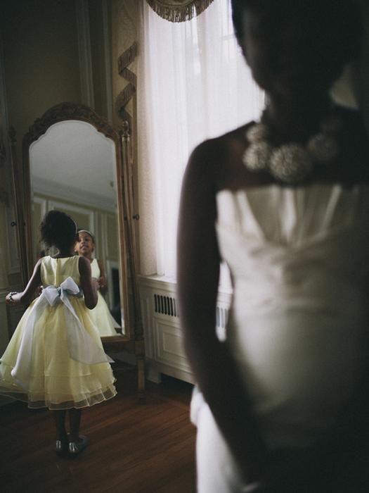bride and flower girl