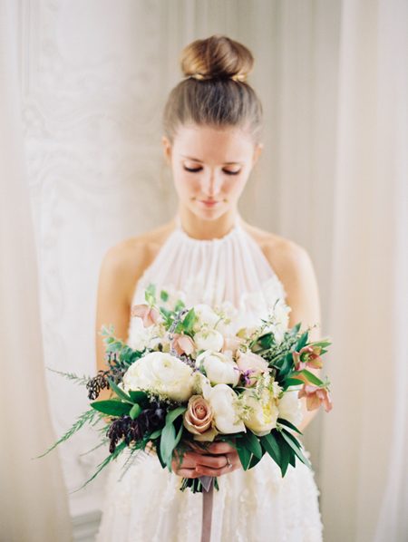 bride holding her bouquet