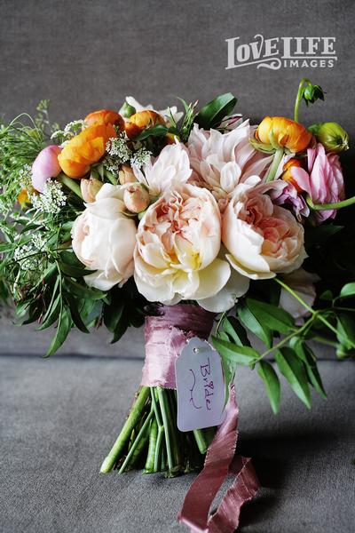 garden rose bouquet, pink ribbon