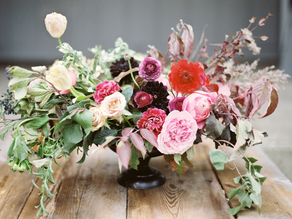 garden rose and ranunculus centerpiece