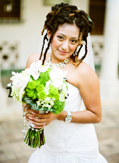 bride holding bouquet