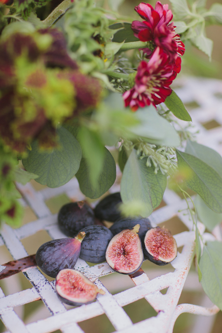 figs and flowers