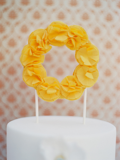 cake topper