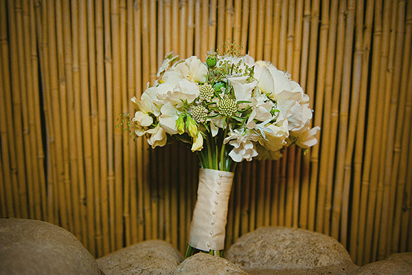 white flower bouquet